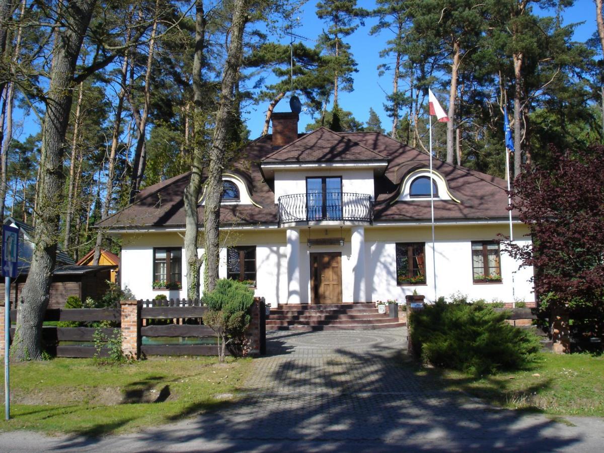 Goscinny Dworek Pobierowo Kültér fotó